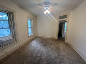 215 W Elm St in Alton, IL - Building Photo - Building Photo