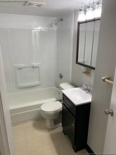 23 Maple St, Unit 6 in Watertown, MA - Building Photo - Building Photo