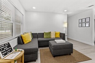 3204 NW 10th St, Unit SI ID1359128P in Gainesville, FL - Building Photo
