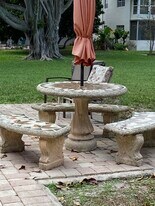 423 Chatham U in West Palm Beach, FL - Building Photo