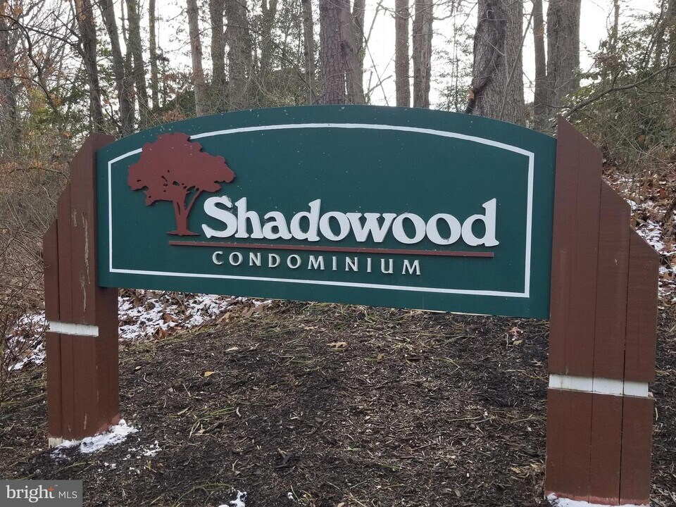 11619 Stoneview Square-Unit -22C in Reston, VA - Building Photo