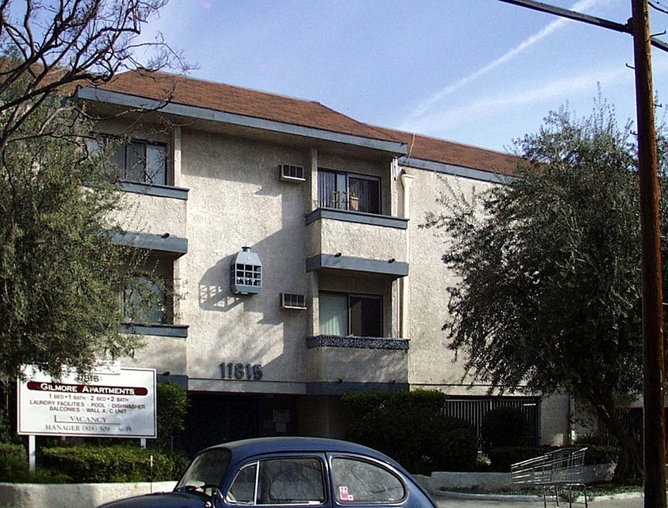 Gilmore Apartments North Hollywood in North Hollywood, CA - Building Photo