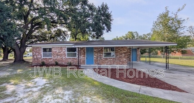 7544 Impala Ln in Jacksonville, FL - Building Photo - Building Photo