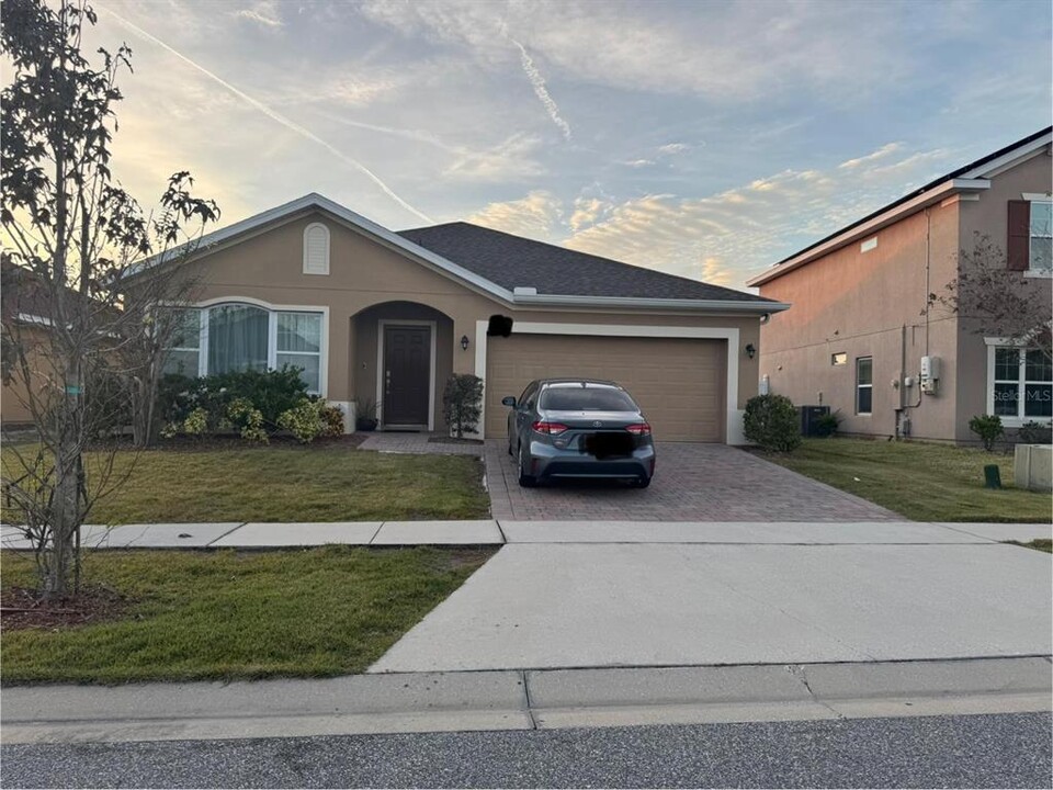 2360 Barton Bay Ct in Kissimmee, FL - Building Photo