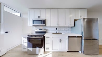 675 Martin Grove Rd in Toronto, ON - Building Photo - Building Photo