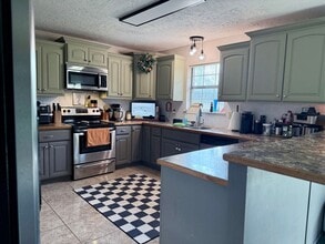 2213 Angus St in Deridder, LA - Building Photo - Building Photo