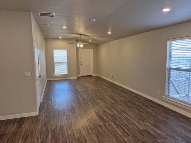 501 E 21st St in Wolfforth, TX - Building Photo - Building Photo