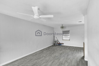 10835 Perry Dr in Miami, FL - Building Photo - Building Photo