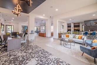 Rendezvous in Edmond, OK - Foto de edificio - Interior Photo