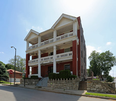 524 Holmes St Apartamentos