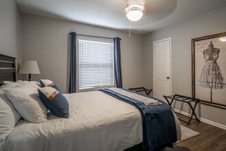 The Citadel at Med Center Houston Apartments in Houston, TX - Building Photo - Interior Photo