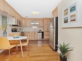 197 Kent St, Unit 27 in Brookline, MA - Building Photo