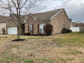 1010 Countess Ln in Spring Hill, TN - Building Photo - Building Photo