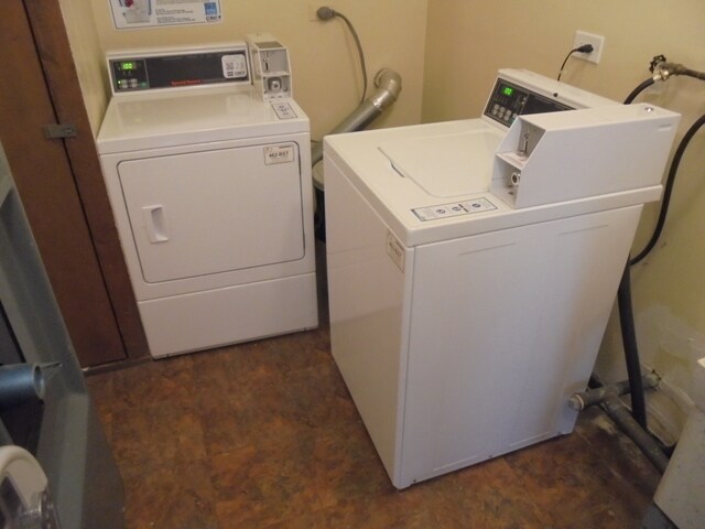 9702 Bianco Ter, Unit B in Des Plaines, IL - Building Photo - Building Photo