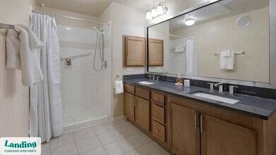 2155 Arkansas Ln, Unit 1335 in Grand Prairie, TX - Building Photo - Building Photo