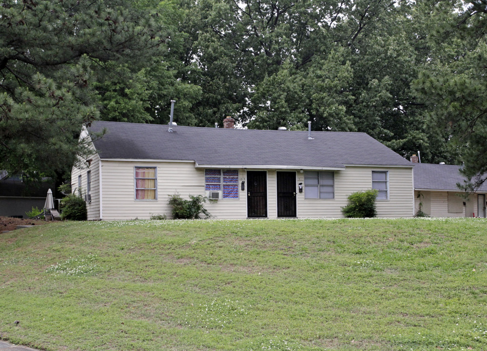 Lamar Cove in Memphis, TN - Building Photo