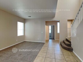 7930 Severn Valley St in Las Vegas, NV - Foto de edificio - Building Photo