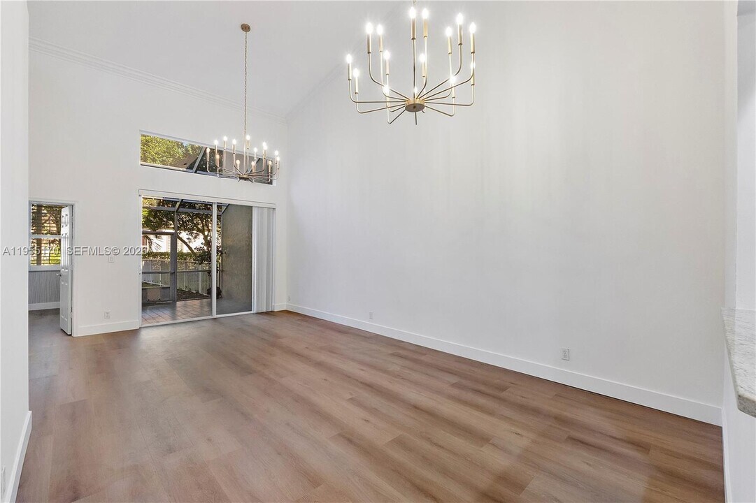 5661 NW 125th Ave in Coral Springs, FL - Building Photo