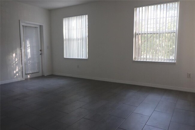 6826 W Sample Rd in Coral Springs, FL - Building Photo - Building Photo