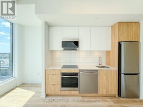 6 Chartwell Rd in Toronto, ON - Building Photo - Building Photo