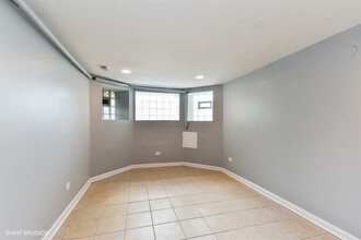 6610 S Rhodes Ave in Chicago, IL - Building Photo - Building Photo