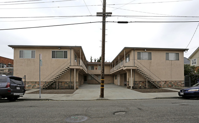 490 42nd St in Oakland, CA - Foto de edificio - Building Photo