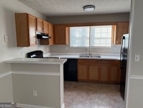 698 Morrow Rd in Forest Park, GA - Building Photo - Building Photo