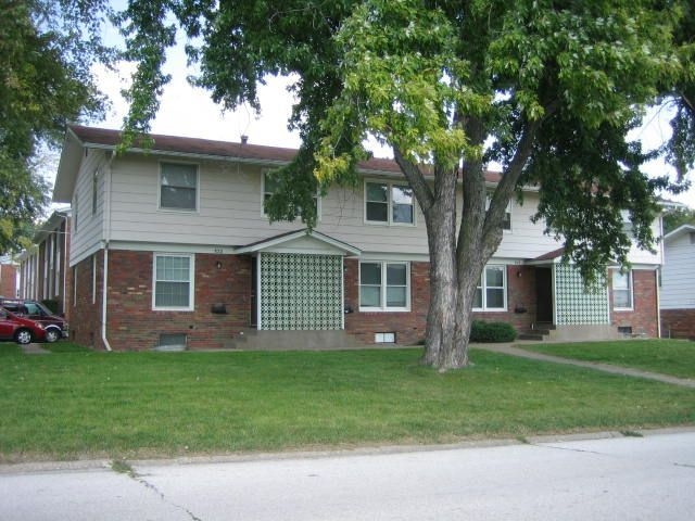 822-906 Hillside Dr in Bettendorf, IA - Building Photo