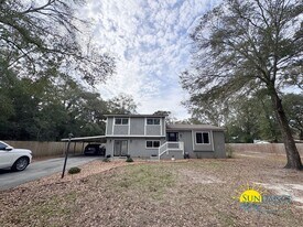 105 Bayou View Dr in Fort Walton Beach, FL - Building Photo