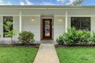 5419 Dumfries Dr in Houston, TX - Building Photo - Building Photo