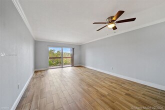 7915 Camino Real-Unit -Apt 401N in Miami, FL - Building Photo - Building Photo