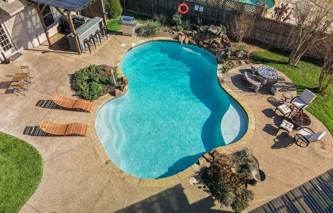 4036 Falcon Ridge Dr
