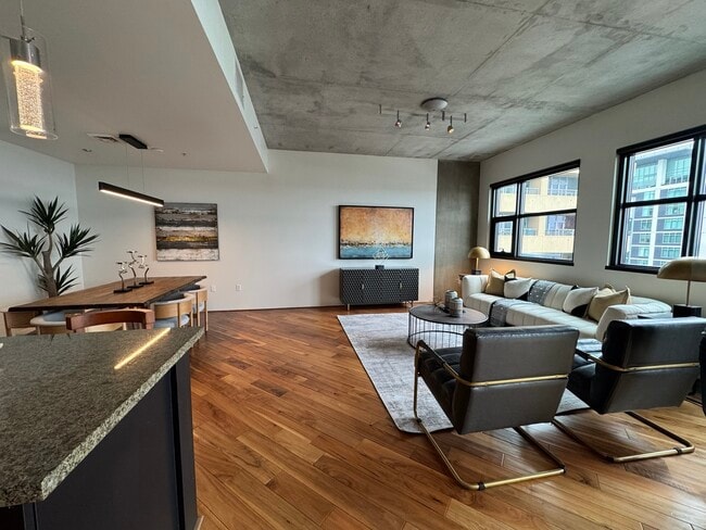 1494 Union St, Unit 1009 in San Diego, CA - Foto de edificio - Building Photo