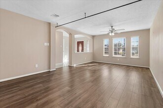 16218 Bunker Ridge Rd in Houston, TX - Building Photo - Building Photo