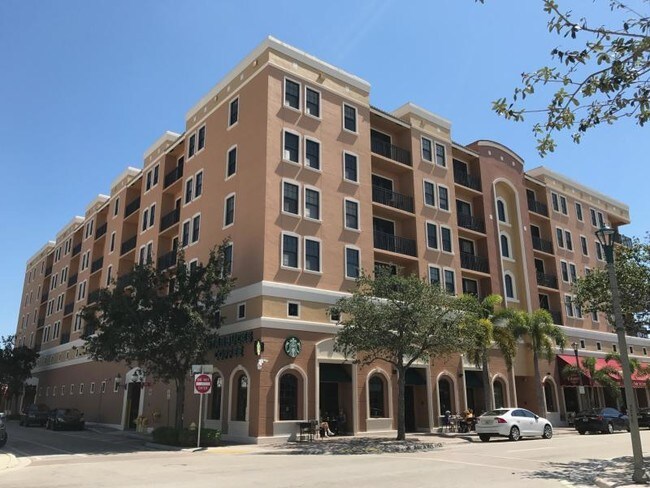 511 Lucerne Ave-Unit -518 in Lake Worth, FL - Building Photo - Building Photo