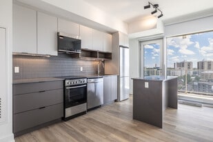 Maison Riverain in Ottawa, ON - Building Photo