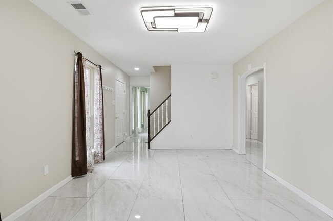 3454 Tamarack Ct in Waldorf, MD - Foto de edificio - Building Photo