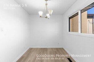 236 Avenue S North in Saskatoon, SK - Building Photo - Building Photo