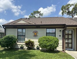 1120 Fairvilla Dr, Unit New Smyrna Beach in New Smyrna Beach, FL - Building Photo