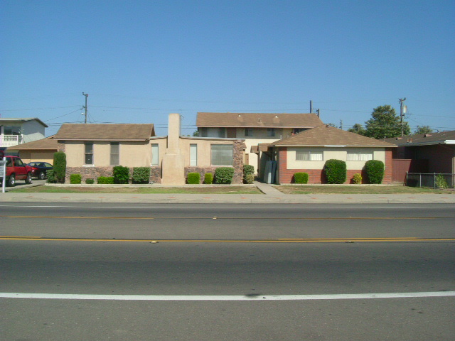 324 N O St in Lompoc, CA - Building Photo