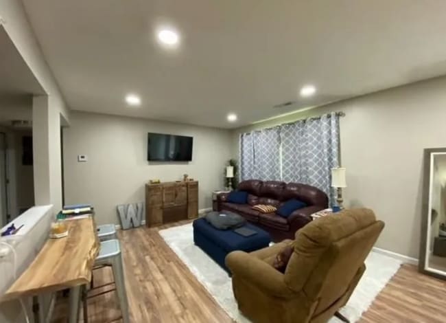14801 Winding Way