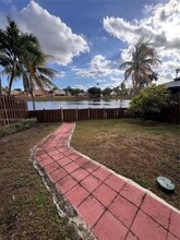 13528 SW 9th Ln in Miami, FL - Building Photo - Building Photo