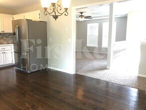 808 E 15th St in Kearney, MO - Building Photo - Building Photo