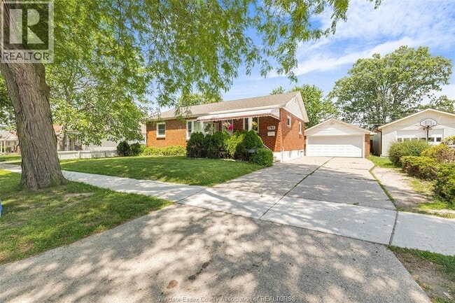 1780 Ford Blvd in Windsor, ON - Building Photo - Building Photo