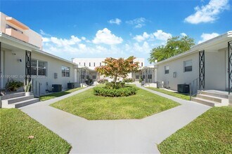 221 Antiquera Ave in Coral Gables, FL - Building Photo - Building Photo