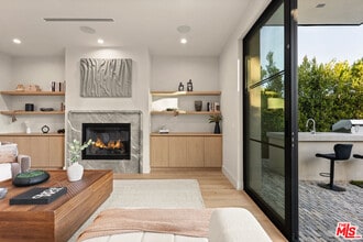 11748 La Maida St in Los Angeles, CA - Building Photo - Building Photo