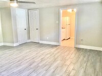 5530 Truett St photo'