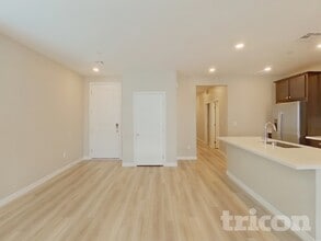 9458 White Fir Grv Ct, Unit 1208 in Las Vegas, NV - Foto de edificio - Building Photo