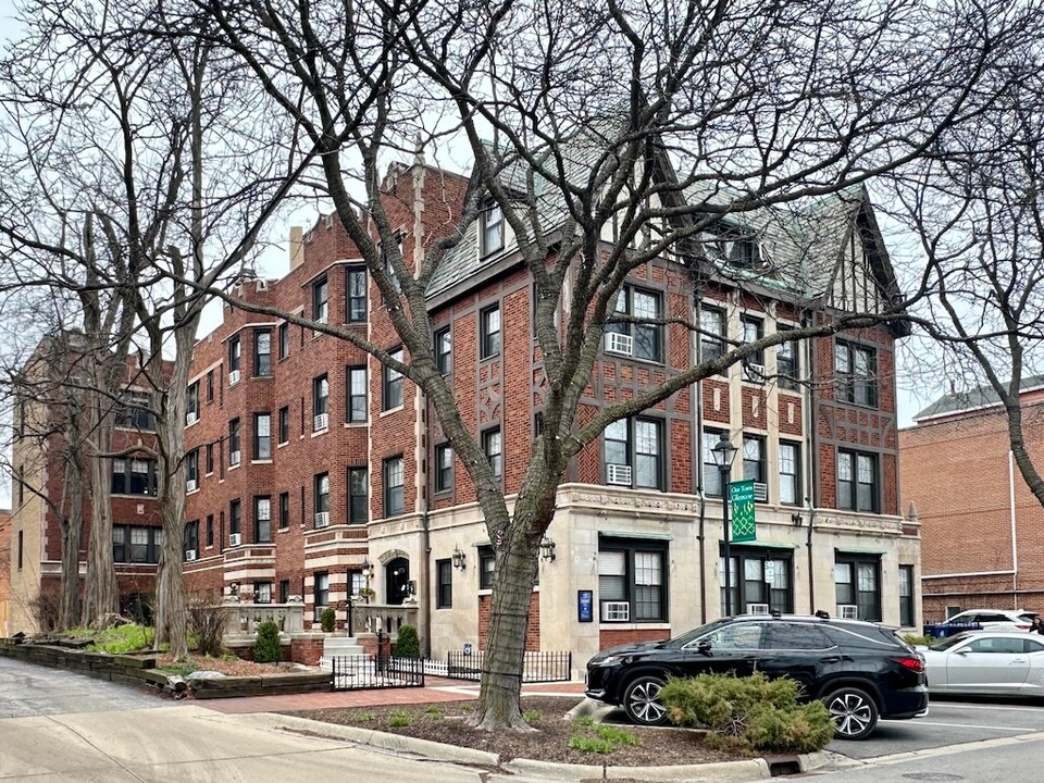 376 Hazel Ave in Glencoe, IL - Building Photo