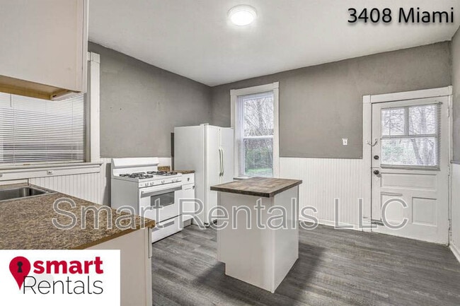 property at 3408 Miami St